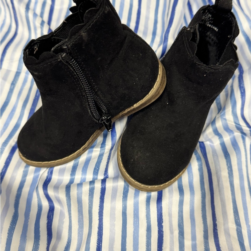 Cozy Black Kids Boots with Side Zipper